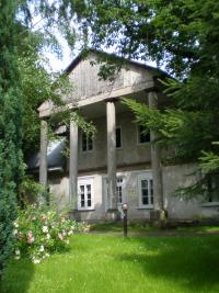 Dwór w Łążynie II